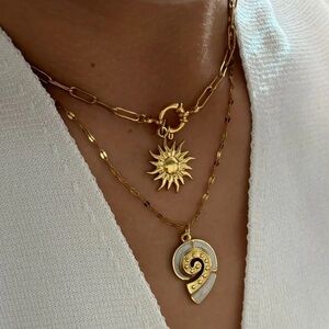 Gold Sun & White Shell Pendant Necklace 

Stainless Steel Waterproof SET